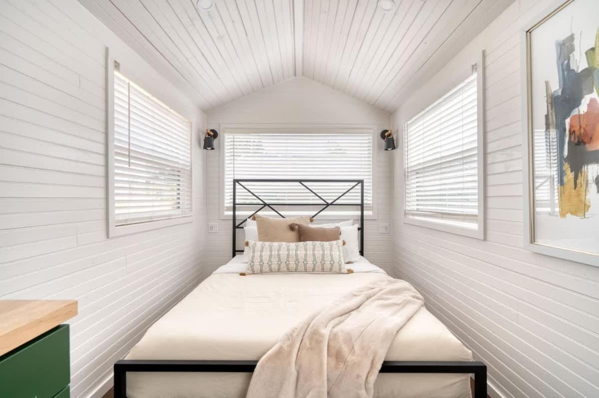 Stay Portland - Noir-Emerald Modern Tinylux In Portland Buitenkant foto
